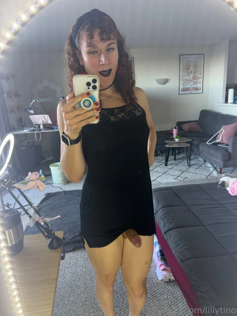 Can i be your goth trans gf 