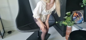 I m seducing you with my pantyhoses i m removing them putting them