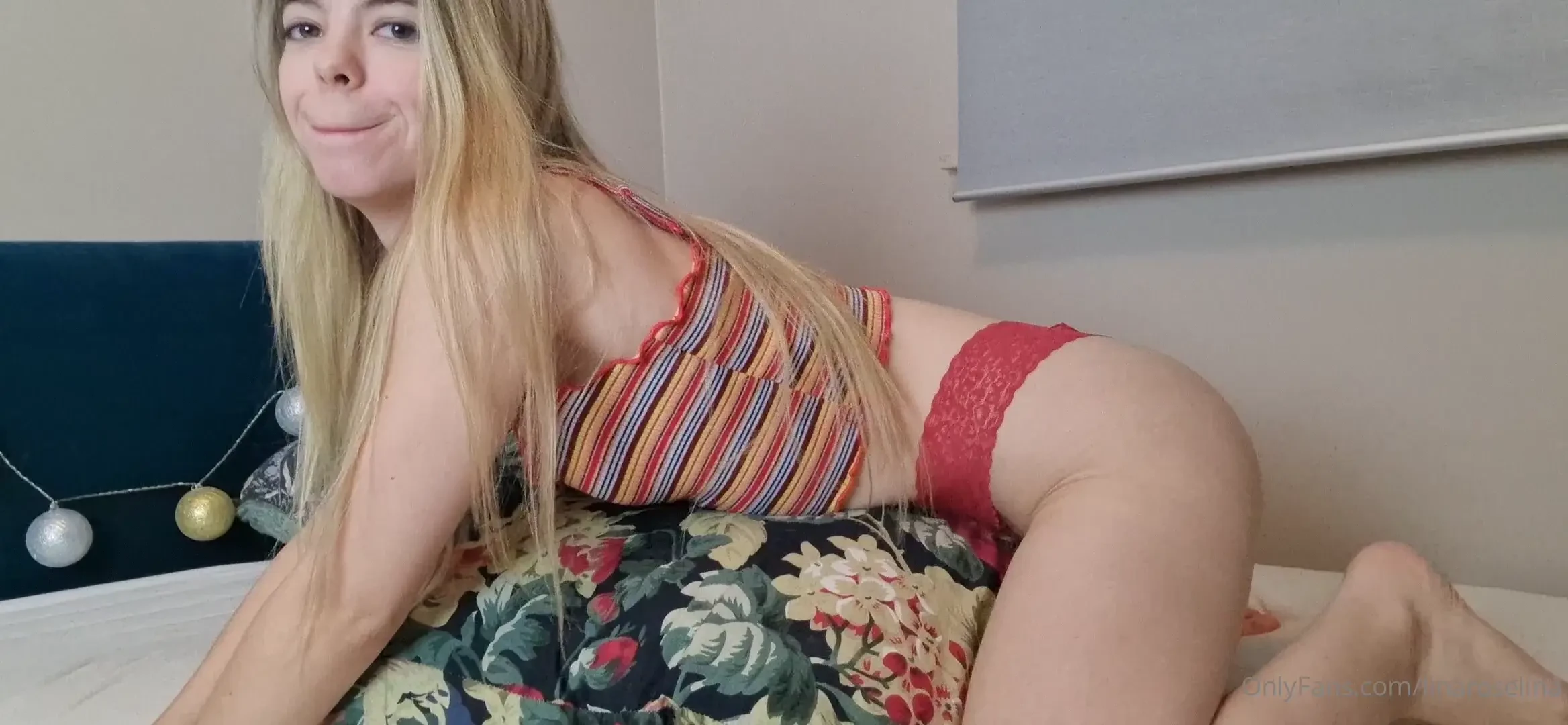 Omg is that a dick can i see it can i touch it can i suck it i have to 