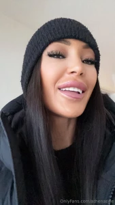 Har ingen telefon just nu och r aktiv h r skriv till mig