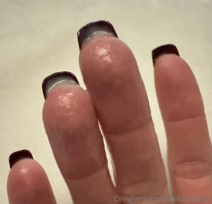 Somebody s fingers were inside her pussy this morning