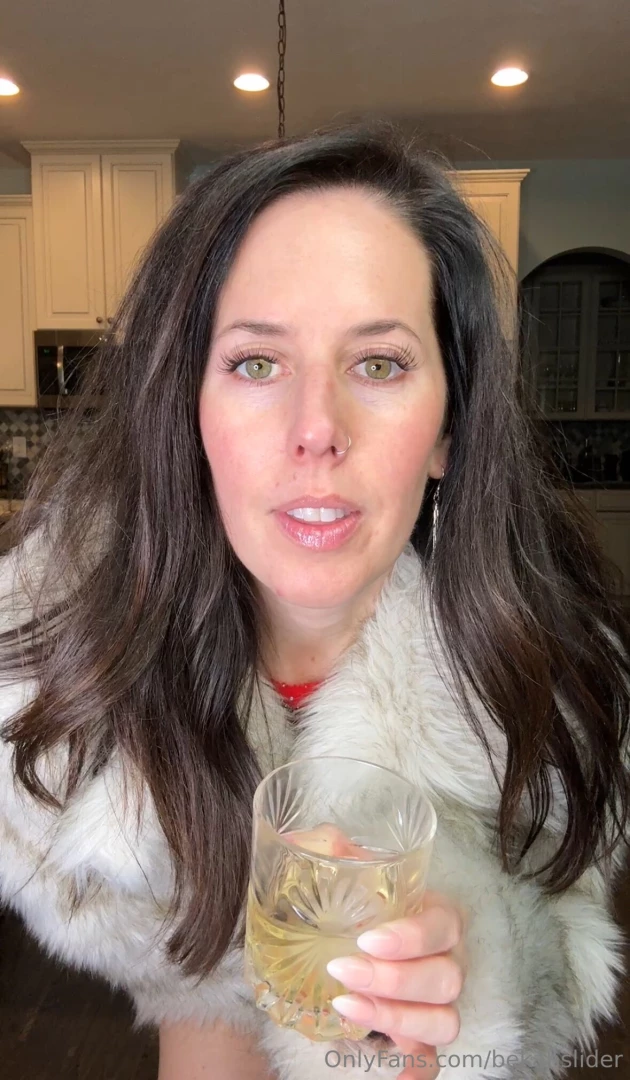 The full strip tease video should be in your inbox dm me if you haven part 1 