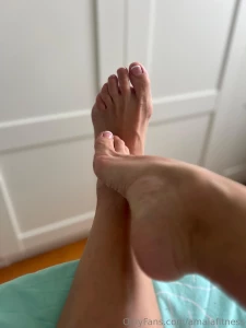 Alg n fan tico de pies por aqu