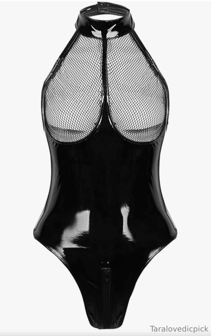 Who wants to see me in this sexy leather bodysuit you can just send me 