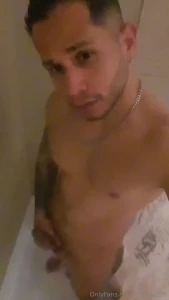 Come with me to the shower and we ll do delicious things