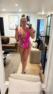 My vip page is on sale for only 3 50 annnneeee-vip