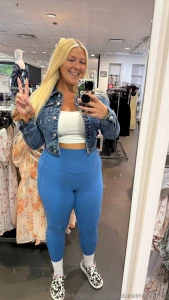 Light jean or dark jean part 1