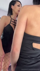 Some lipstick before going to the hospital un peu de rouge l vre avant