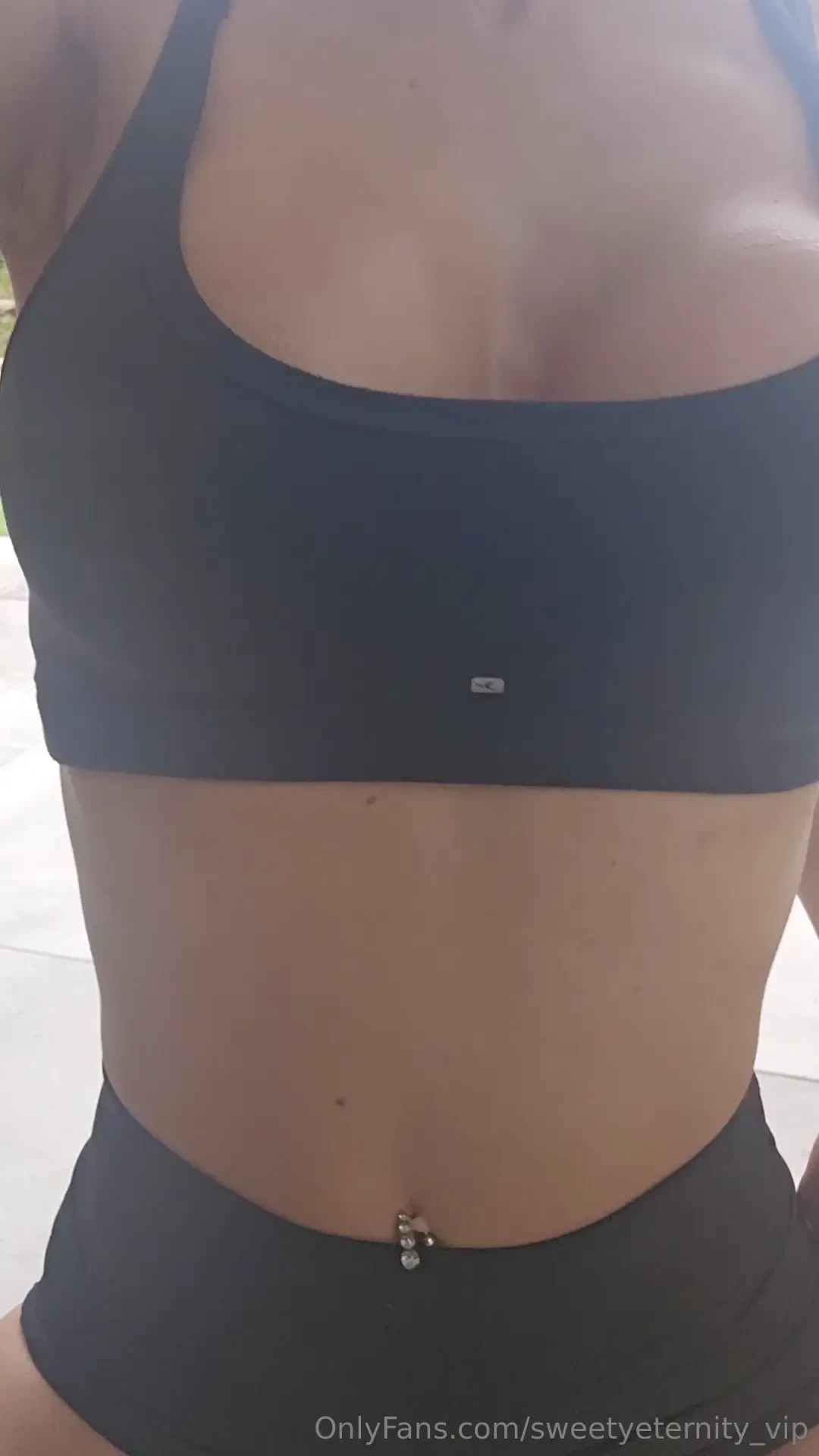 I m horny today as soon as i can rub my pussy i do it je suis excit e 