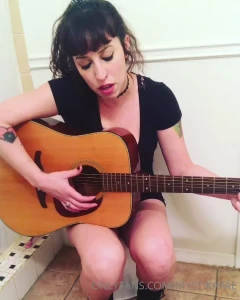 I m on fire - br ce springste n gotta love those bathroom acoustics i
