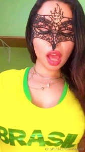 I never lose an opportunity to show off my titties to you guys