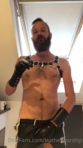 Morning smoke damn those gloves are ripped from a session with a