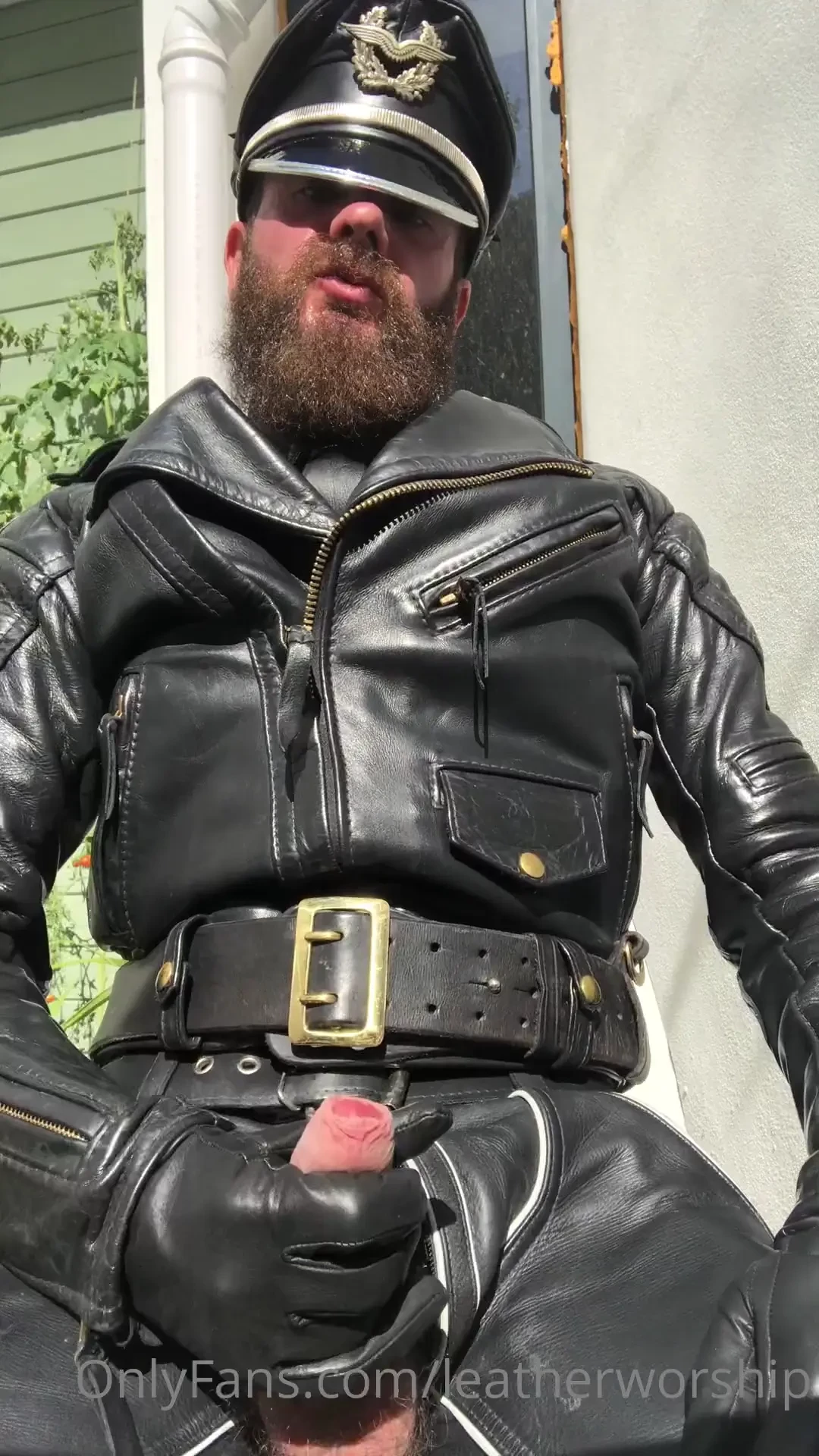 Spilling one which pig is gonna spunk his cash to sort this mess out 