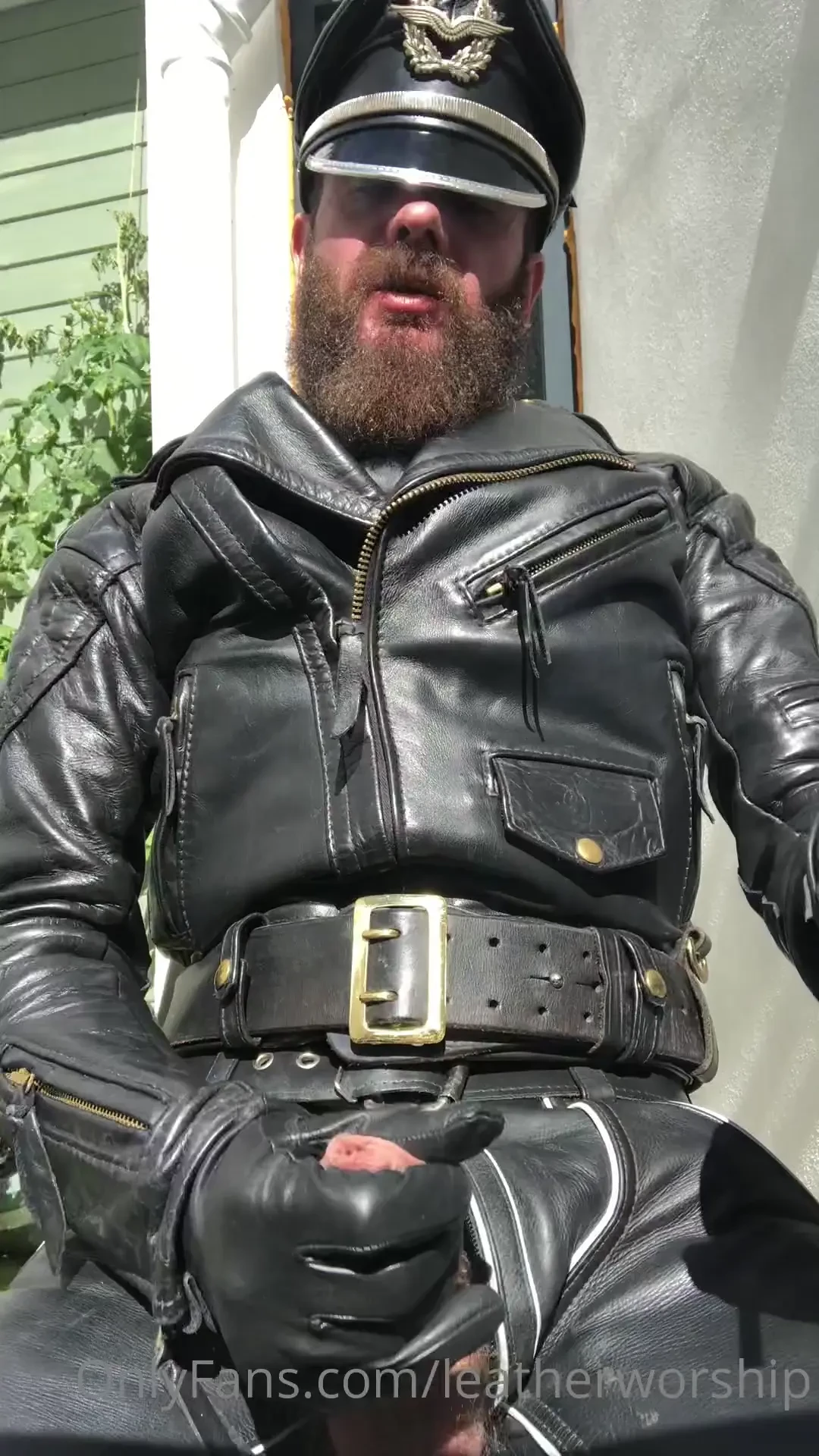 Smoke and jerk now which one of you cash fags is gonna come and take 