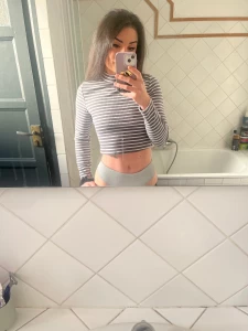 Juste avant que j enfile le short ahah