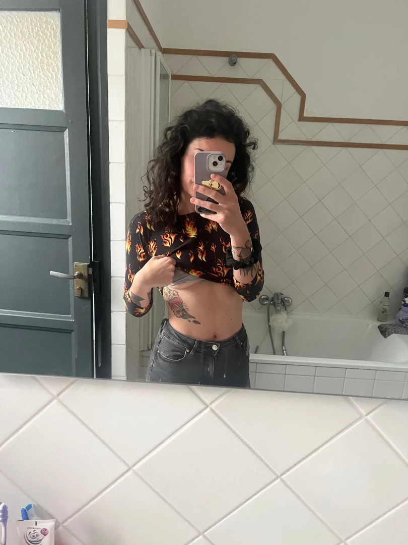Je ne vous oublie pas mais l c est la course d o les cheveux pas 