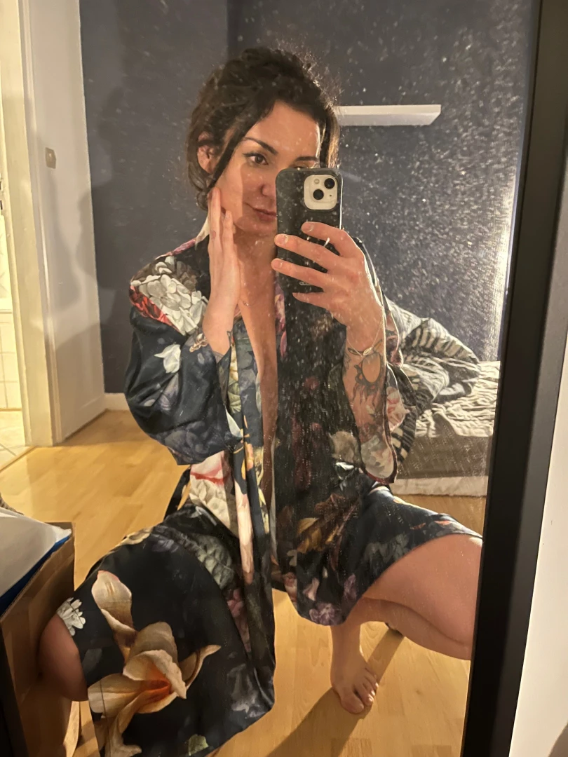 Le miroir est un peu poussi reux 