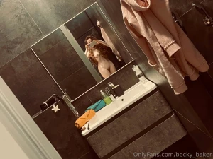 I m waiting for you naked and ready for anything