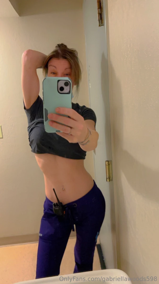 Stuck at work all day hit me up 