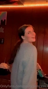 I wanna dance with somebody part 1
