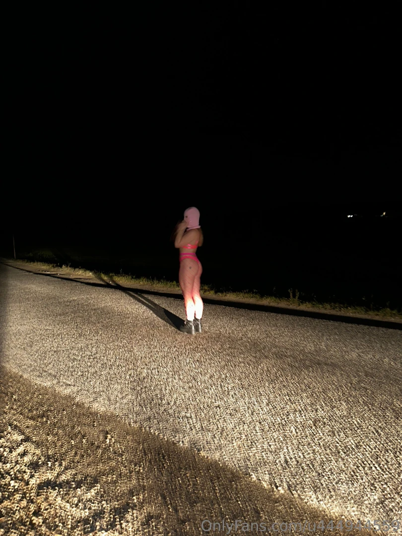 Looking for a victim 