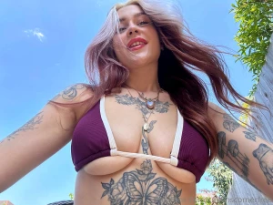 Sitting pretty part 411