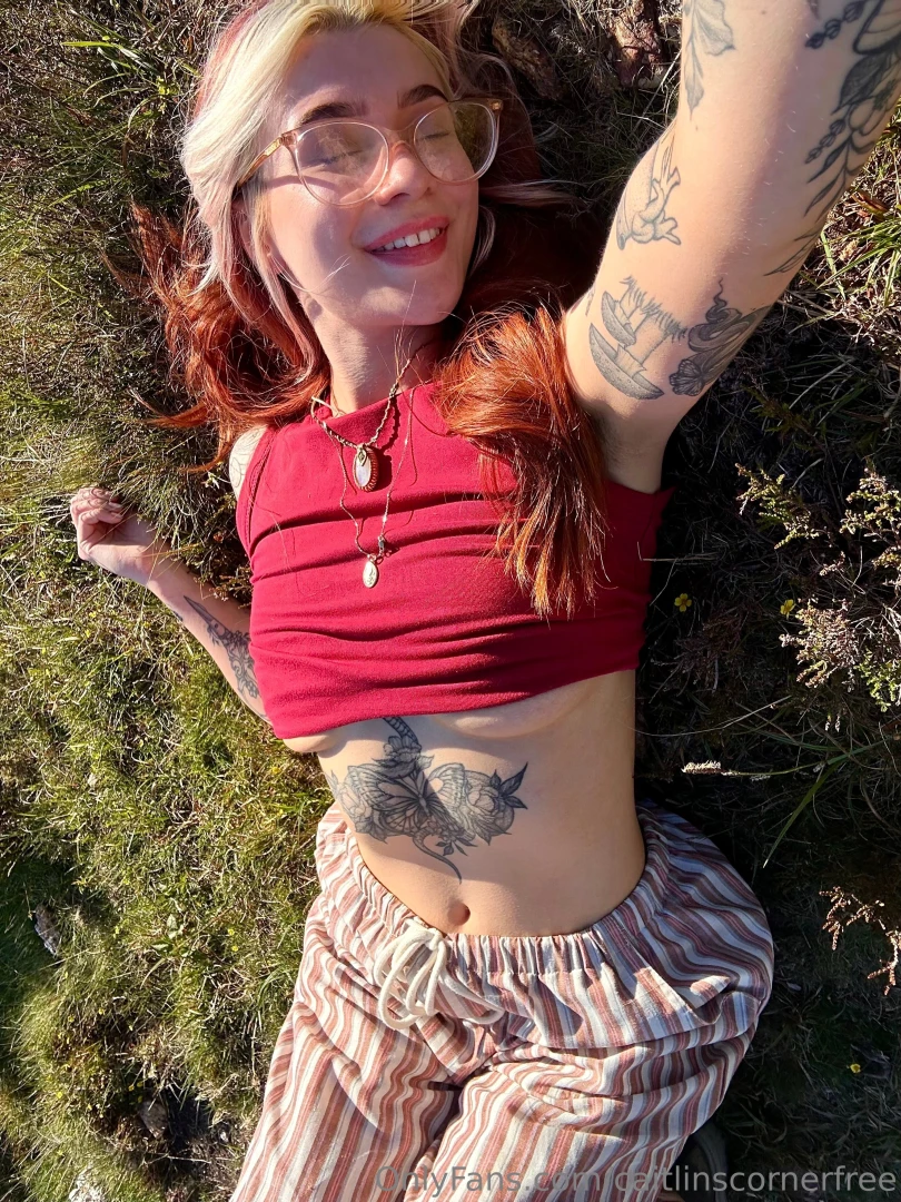 Hiking pics uploading to my vip page so much outdoor content this part 1 