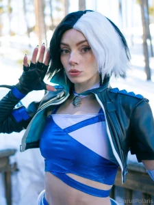 Luna snow just dropped in your dms part 1