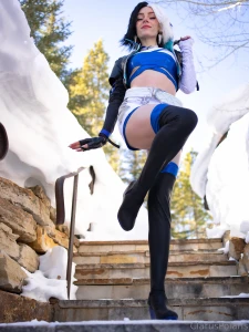 Luna snow just dropped in your dms part 2