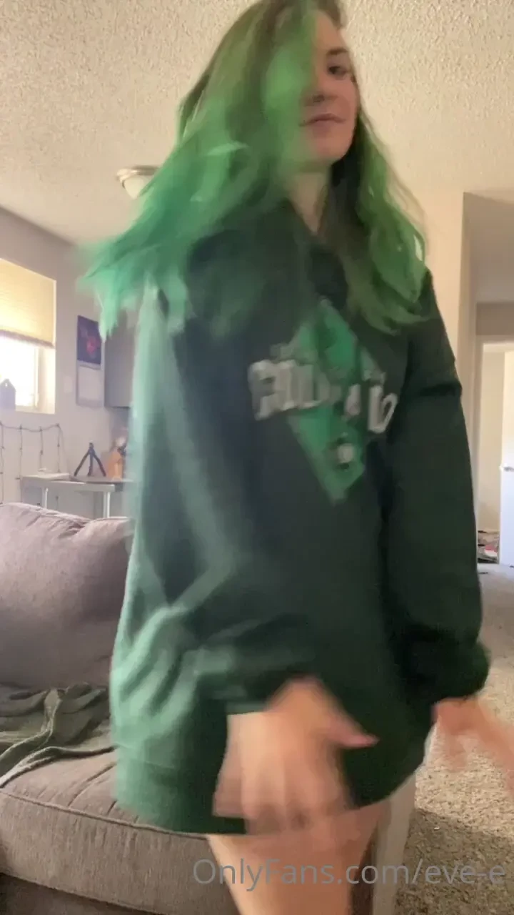 Good morning babes who dares me to go out to the store sometime like 