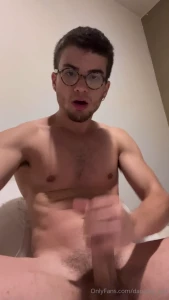 Ontem gozei gostoso mas queria que fosse em um macho para chamar de