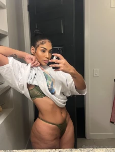 It s my birthdayyy you know ima make you eat it first