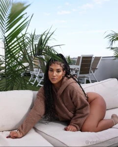 Juicy booty alert want to see this ass in action part 13