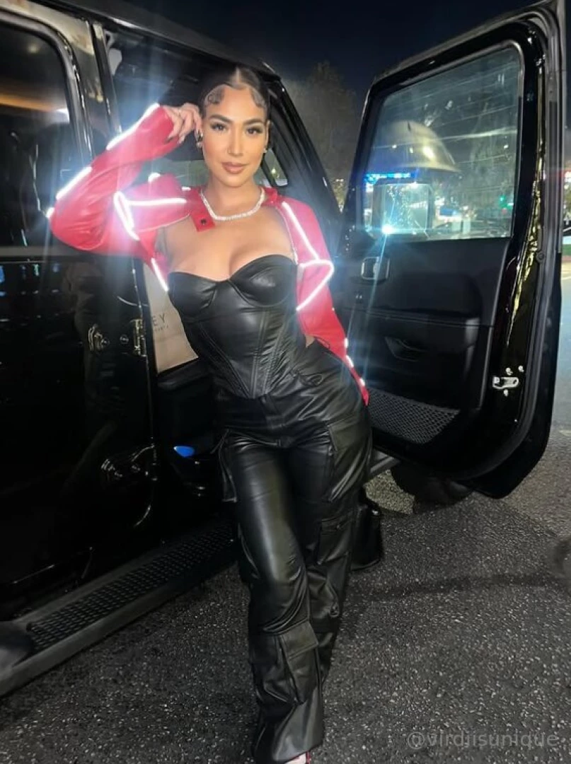 Somethin to start your week off righttt part 2 