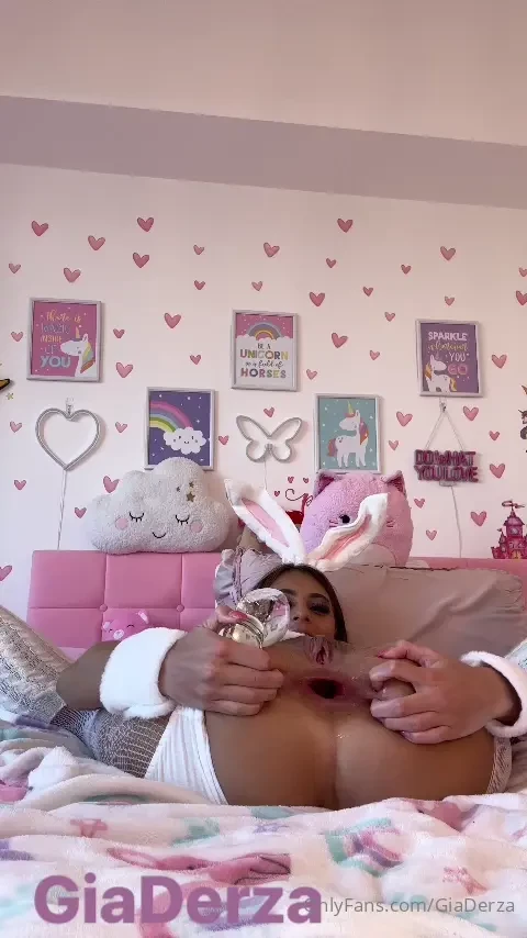 Welcome to my wonderland daddy i love being an anal slut gapes my 