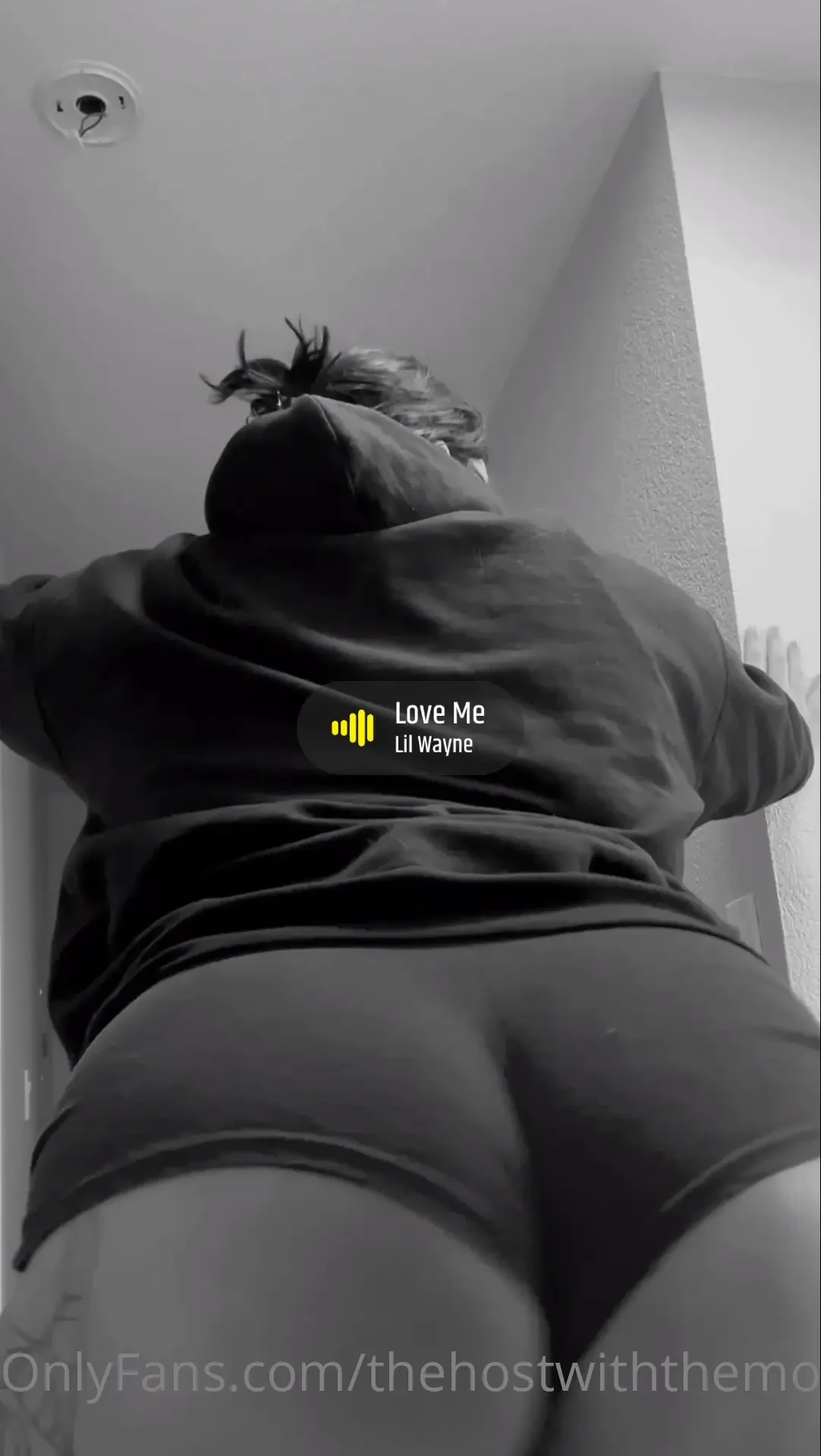 Muscle mommy body 