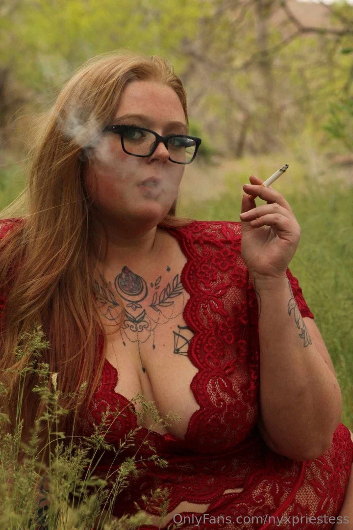 Did the best photo shoot yesterday and have tons of good shots from it part 1 