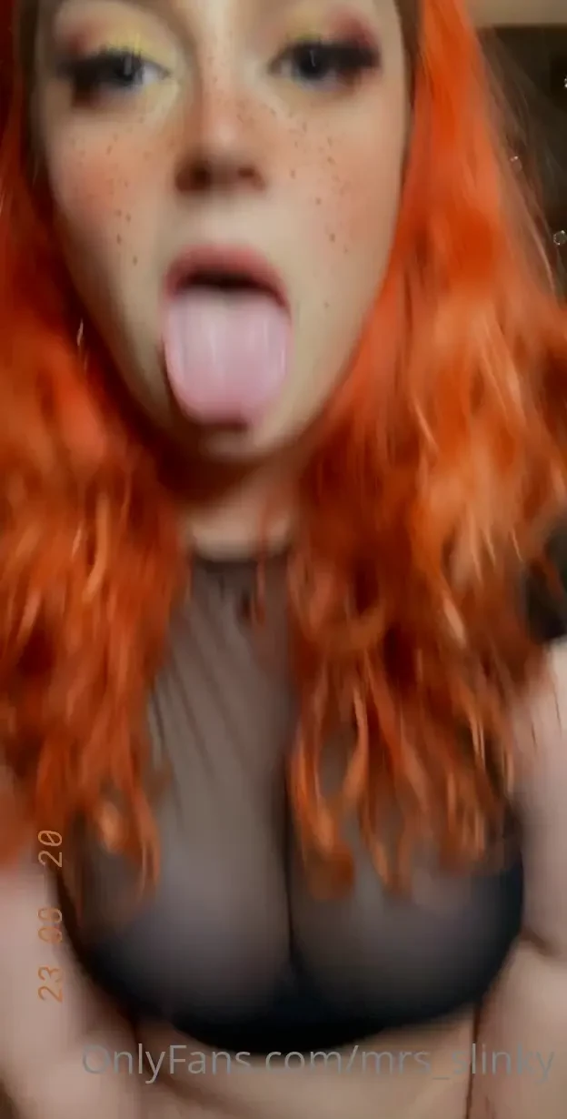Feeling sexy and pouty so you should go look at my wishlist i m such a 