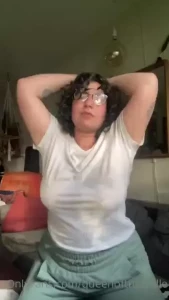 No bra no rules baby