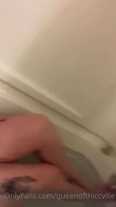 Quick glimpse into my bath anyone 