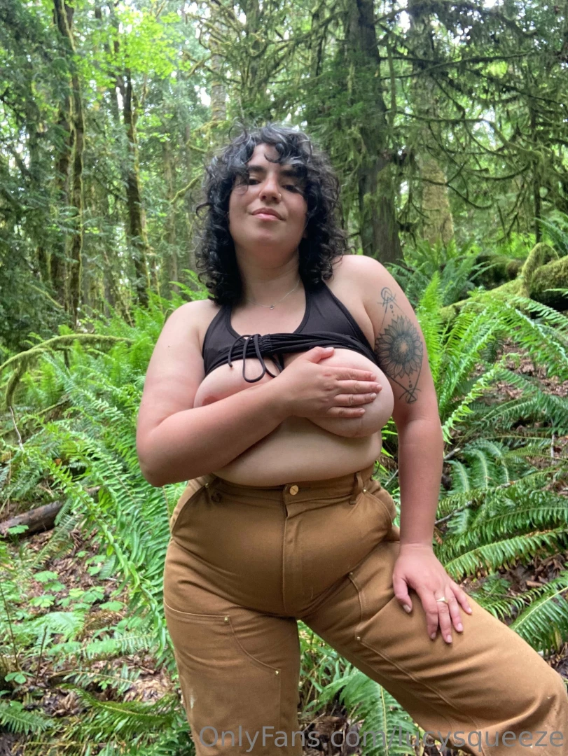 Not a bad sight to see on your hike right part 1 