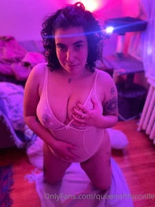 No glasses or glasses does it even matter because no one s looking at