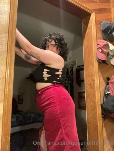 Happy friday took these last night after a party bc i was feeling cute