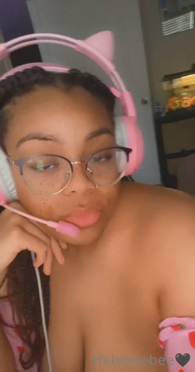 What are your favorite games mine the sims 4 and botw 