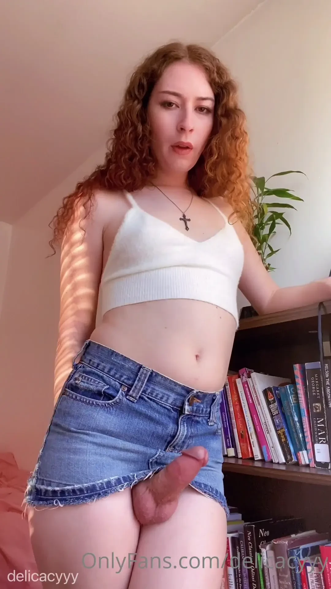 Hands free denim cumshot i reveal my dick from under my skirt and get 