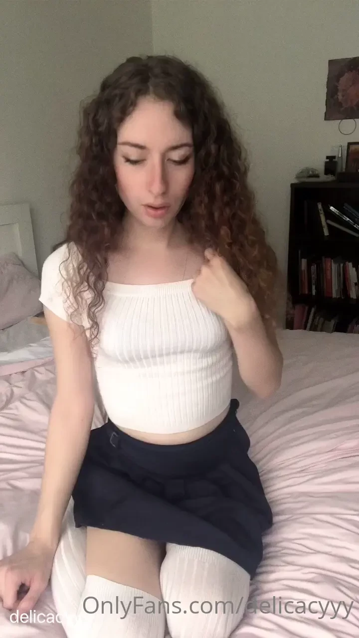 I tell you about myself my interests my ideal date and how to turn me 