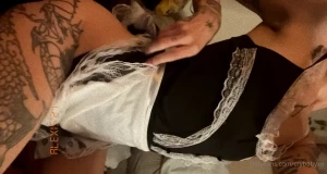 On my hoe shit pls gimme some love lt 3 i ll be making a b g video in