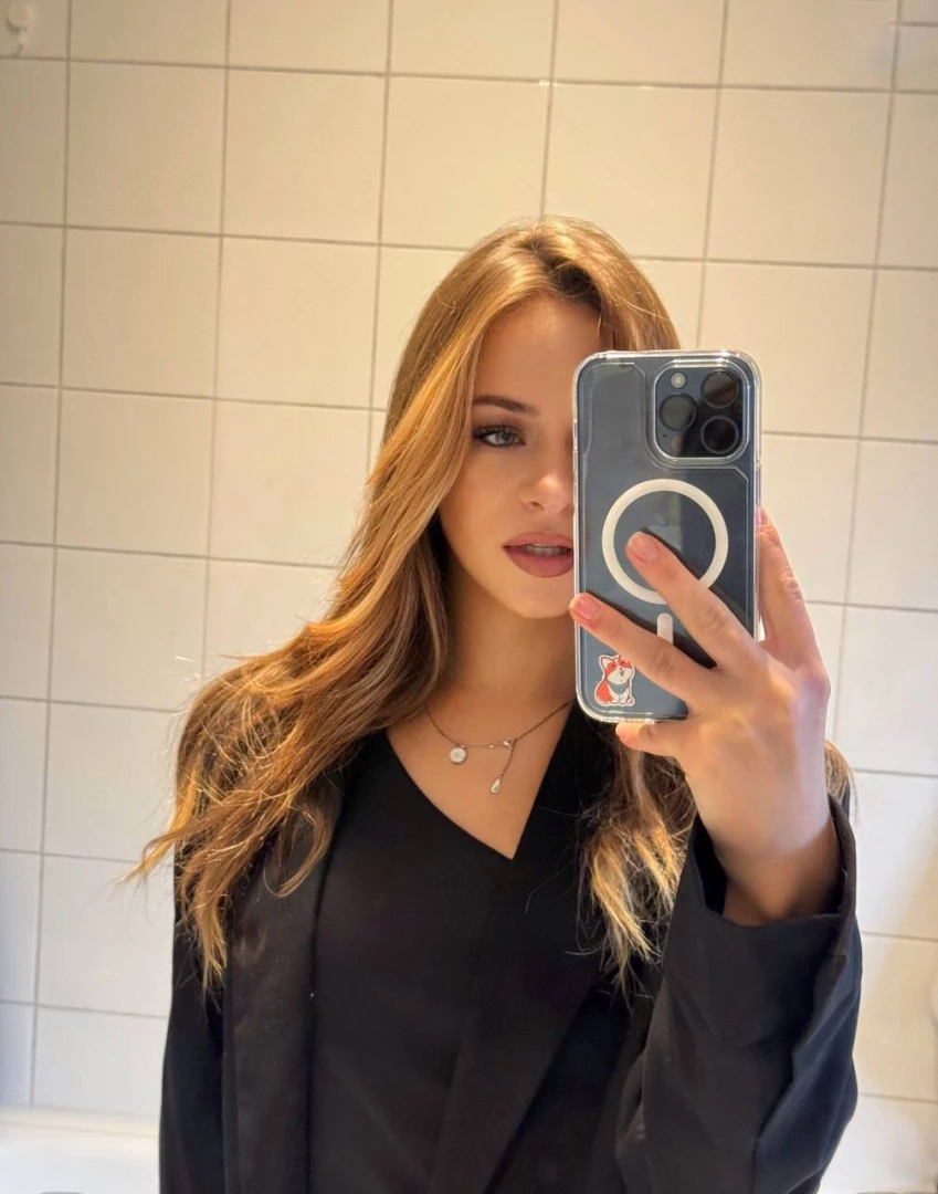 Itsmezoe now wet she loves having her juicy ass squeezed this angelic part 479 