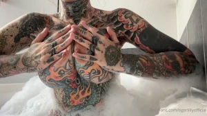 Suck on my fucking tits