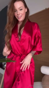Do you like my outfit for meeting you at home